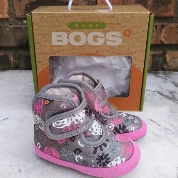 BOGS Infant Baby Gray Pink Boots Size 6C Shoes - Picture 1 of 8